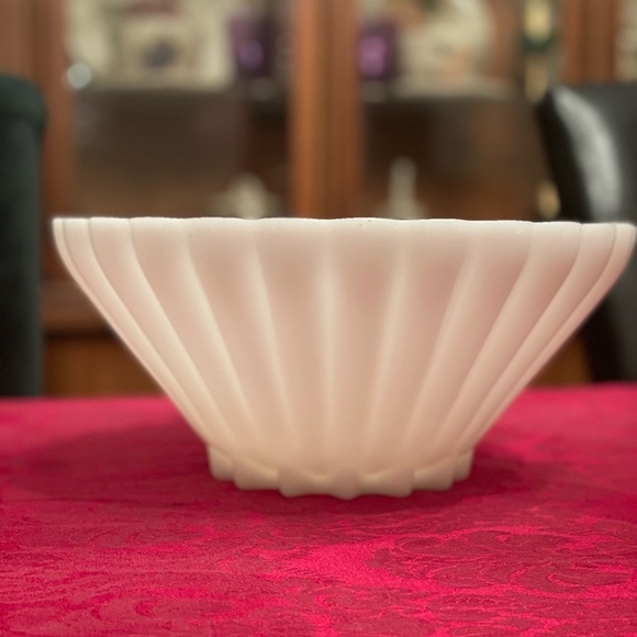 Vintage Milk Glass Serving Bowl and 5 Salad Bowls Rachel Pattern Anchor Hocking - Picture 5 of 13